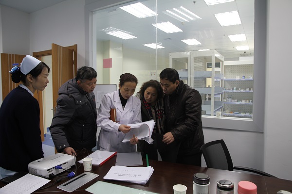 郑州市卫计委医政处领导专家对我院麻醉及第一类精神药品管理进行现场审核